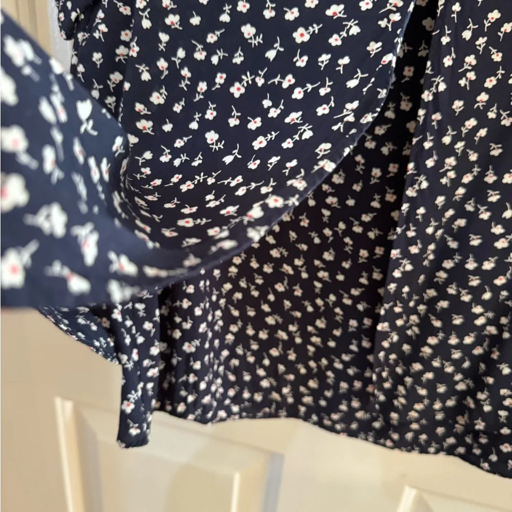 BODEN Floral Blouse Top Size 8 SLIPOVER STYLE Slightly flare sleeves Bac… - Picture 6 of 7